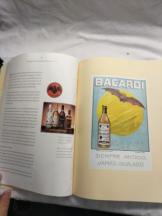 Livro The World of Bacardi-Martini