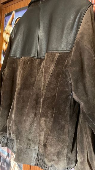 Cazadora de piel marrón