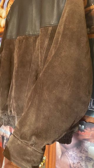 Cazadora de piel marrón