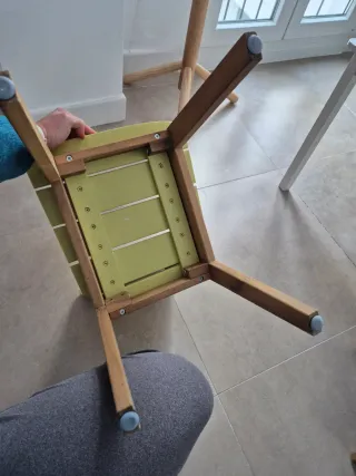 Mesa y 2 sillas madera niños Vertbaudet