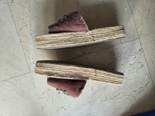 Alpargatas Stradivarius con pedrería