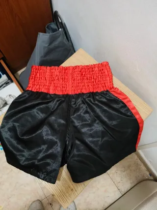 Pantalones Muay Thai Negros y Rojos