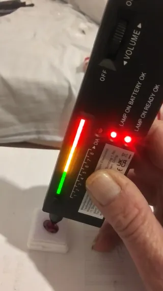 Rubí sangre de paloma ovalado