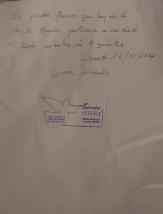 Rubí sangre de paloma ovalado