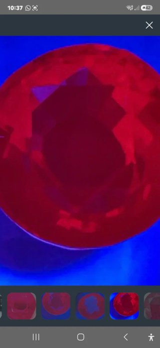 Rubí sangre de paloma ovalado