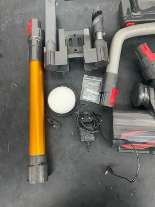 Aspirador escoba con accesorios