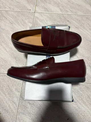 Mocasines Sebago Granate EU 42 en caja.