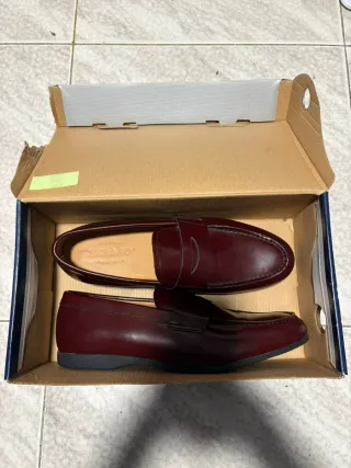 Mocasines Sebago Granate EU 42 en caja.