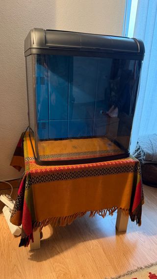 Acuario 100L Marino/Dulce con Accesorios
