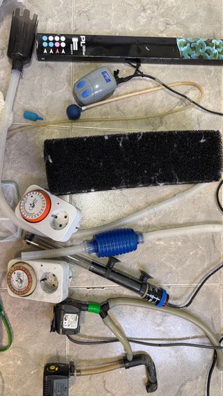 Acuario 100L Marino/Dulce con Accesorios