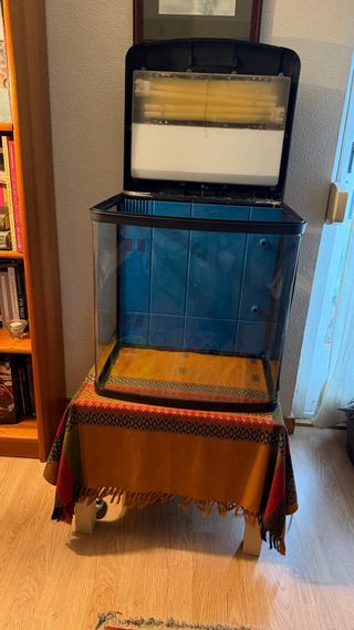 Acuario 100L Marino/Dulce con Accesorios