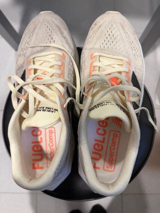 New Balance Supercomp Trainer V4 Beige/Naranja