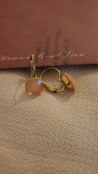 Pendientes chapados en oro