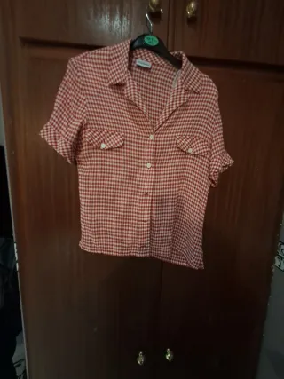 Blusa cuadros roja y blanca