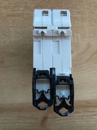 Interruptor magnetotérmico GE C20 230V