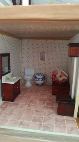 Casa de muñecas con accesorios