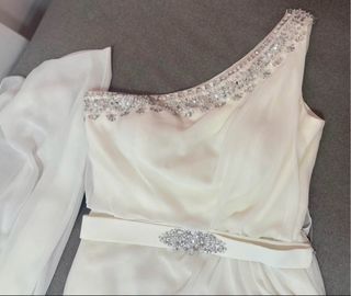 Vestido de novia corte helénico con pedrería