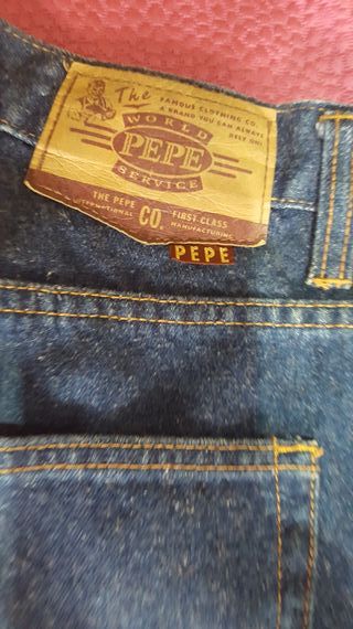 Pantalón LEVIS STRAUSS   Y PEPE 32"