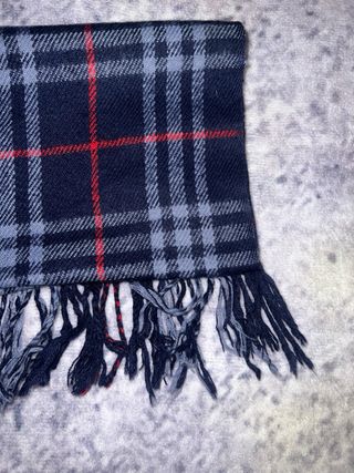 Bufanda Burberry Tartán Azul Marino y Rojo