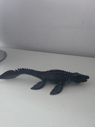 Dinosaurio de juguete marino