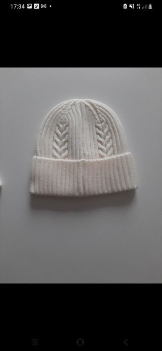 Set Sciarpa e Cappello Guess Bianco