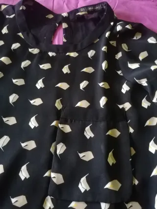 Blusa M Zara hojas