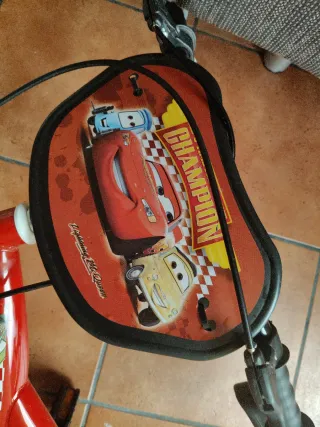 Bicicleta infantil roja Cars