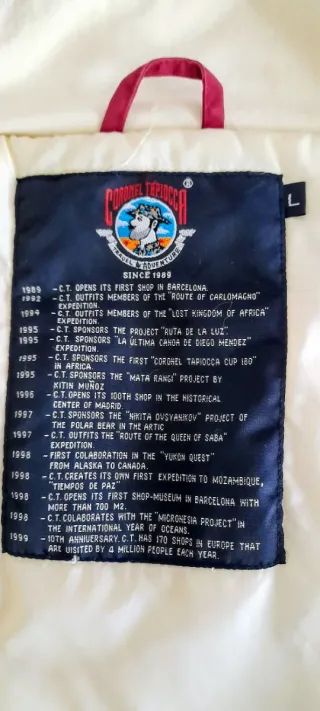 Cazadora Coronel Tapioca color granate. Talla L