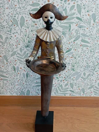 URGE Arlequín de Metal Dorado y Negro