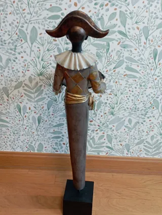 URGE Arlequín de Metal Dorado y Negro