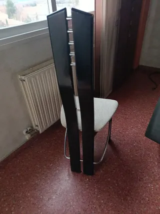 Silla de comedor moderna