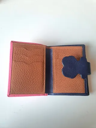 Cartera piel Guy Laroche rosa y azul marino