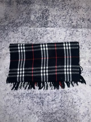 Bufanda Burberry Clásica Tartán negro/ azul marino