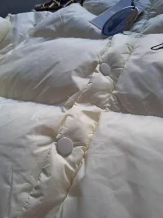 Abrigo Corteiz Blanco