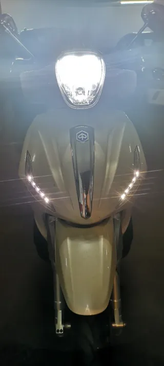 Piaggio Beverly 300 ie