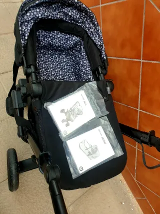 Carro de bebé Concord.