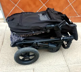 Carro de bebé Concord.