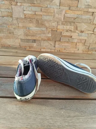Zapatillas Mustang Azul y Blanco