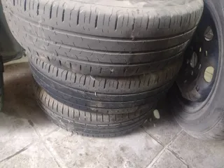 Ruedas con neumáticos