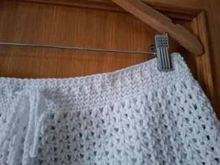 Falda crochet blanca