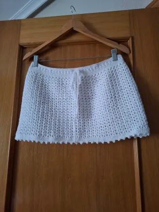 Falda crochet blanca