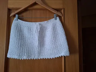 Falda crochet blanca