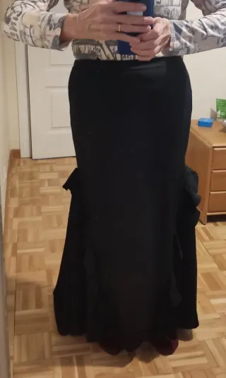 Falda flamenca negra