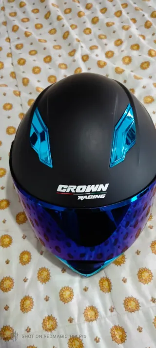 Casco de moto negro