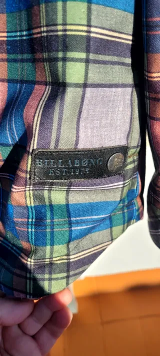 Chaqueta Billabong a cuadros con capucha