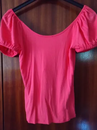 T-shirt mangas bufantes