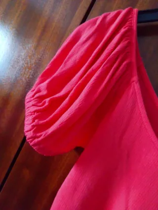 T-shirt mangas bufantes