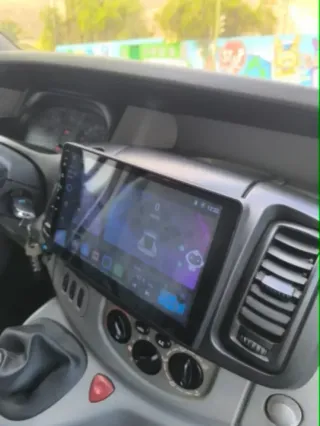 Radio Android Carplay Trafic Vivaro Nueva