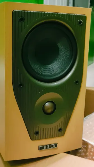 Altavoces Mission M71i Roble