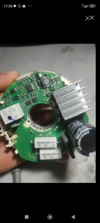 Riparazione di schede elettroniche per lavatrici, frigoriferi e altro